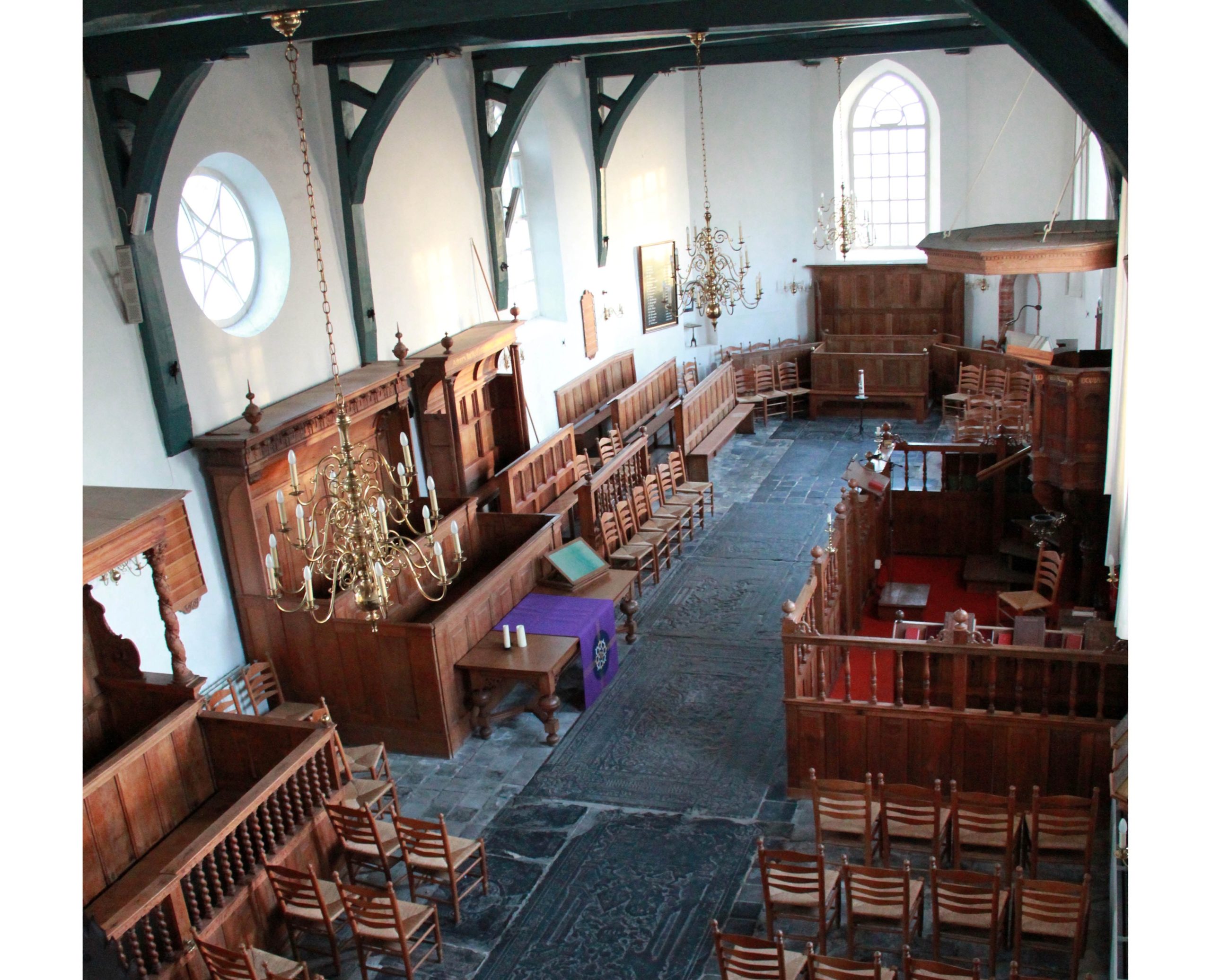 Dorpskerk Huizum - interieur 2,20MB